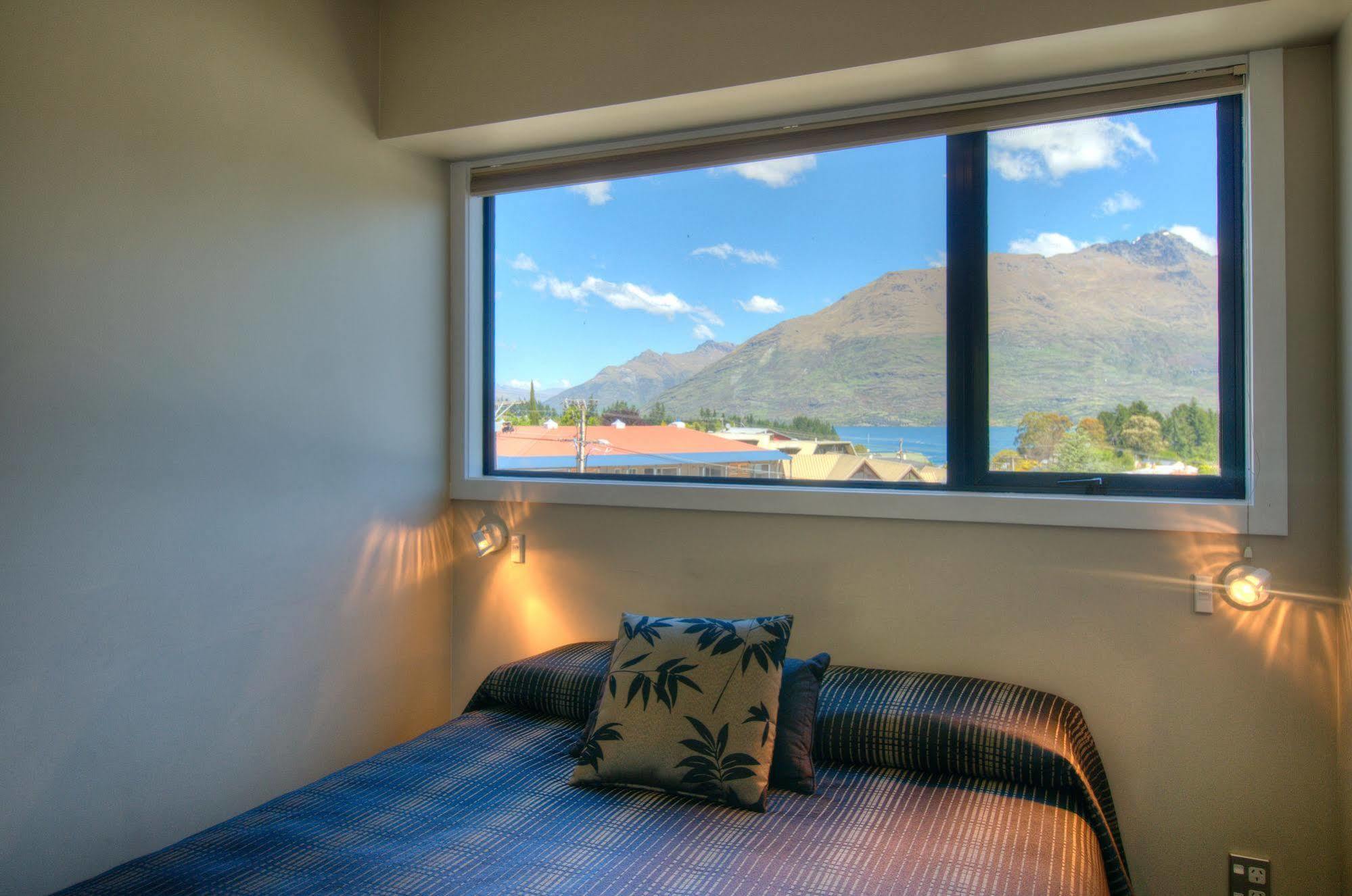 Four Seasons Motel Queenstown Bagian luar foto